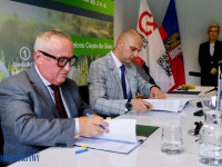Zdjęcia z podpisania umowy na dofinansowanie Parku Zielonej Energii